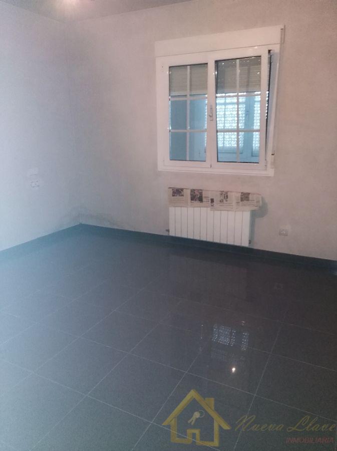 For sale of building in Lugo