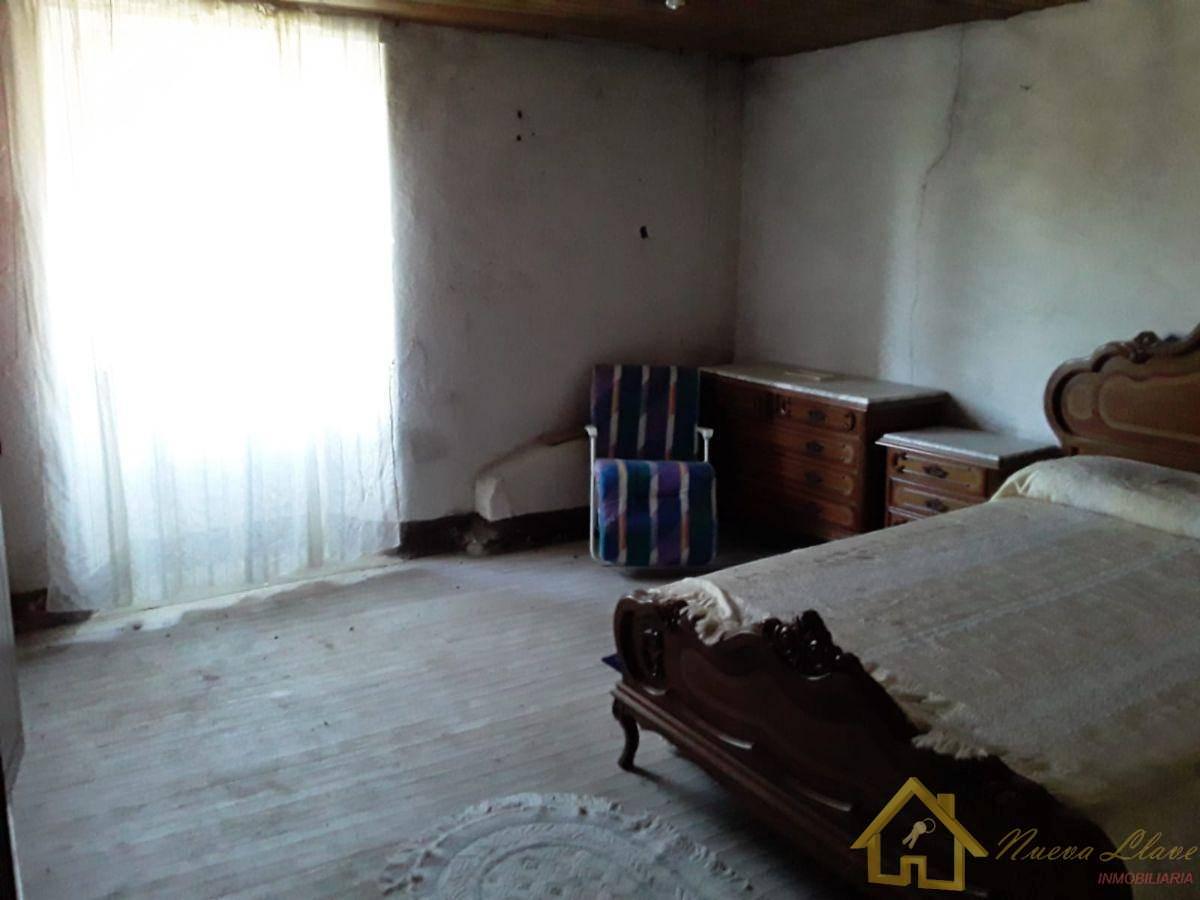 For sale of house in Friol