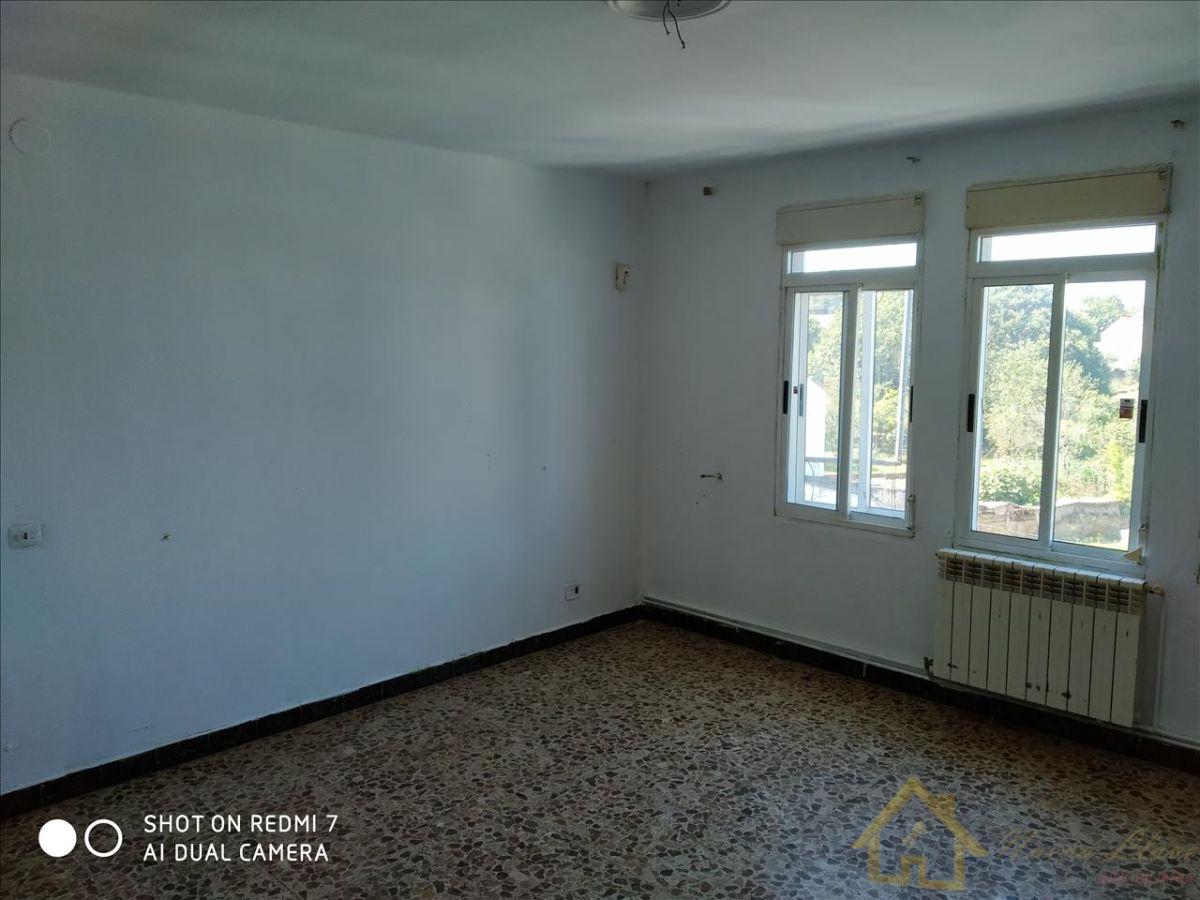 For sale of flat in Rábade