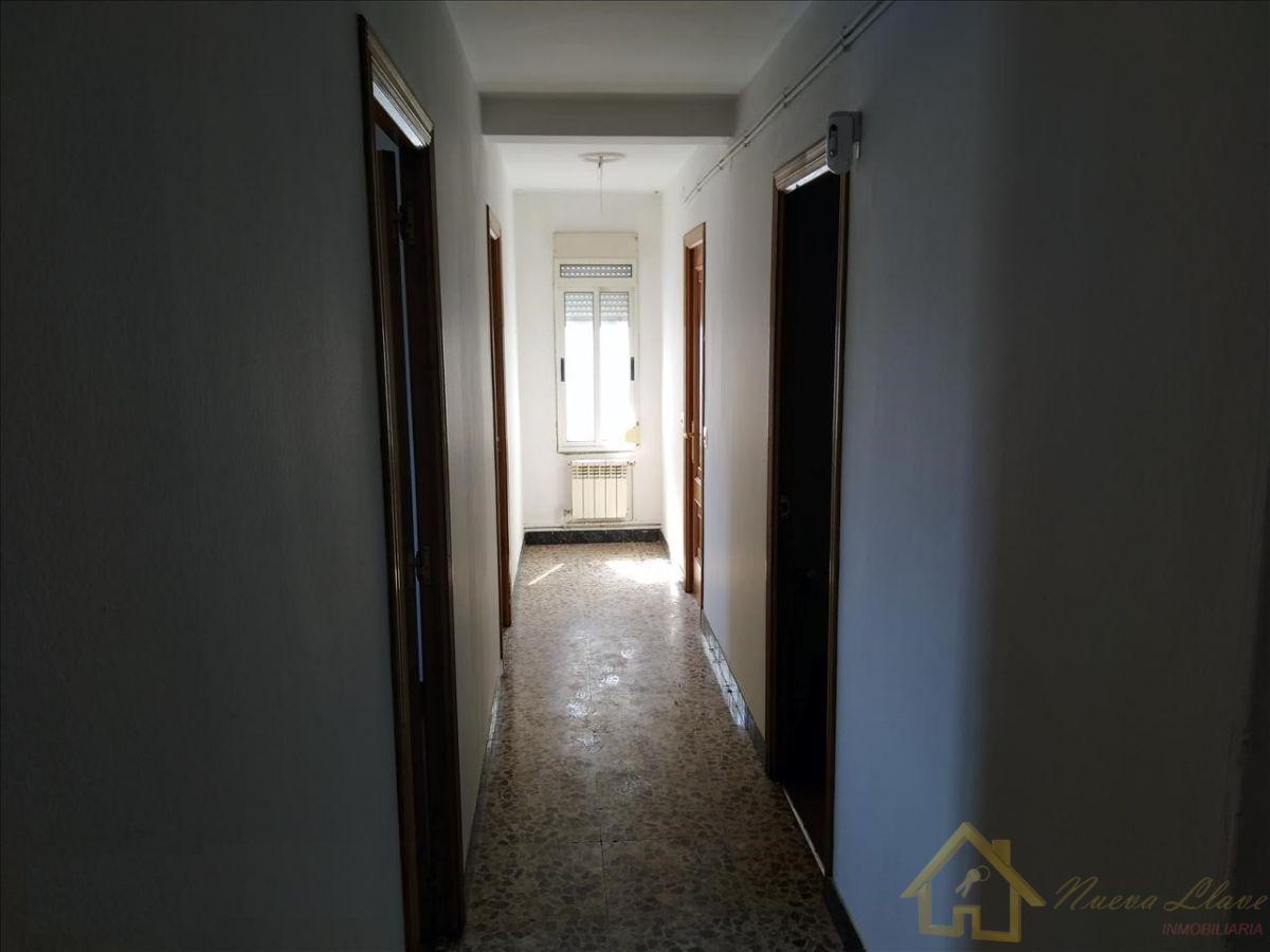 For sale of flat in Rábade