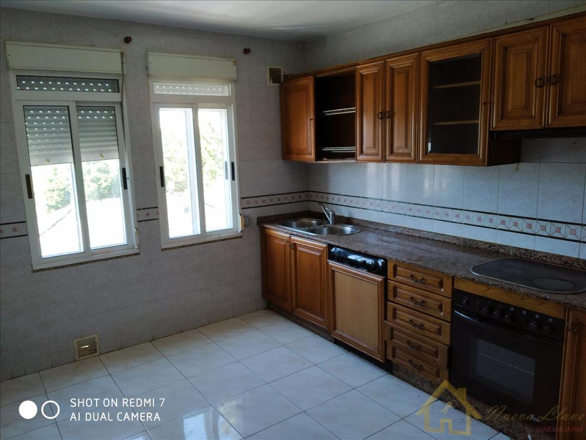 For sale of flat in Rábade