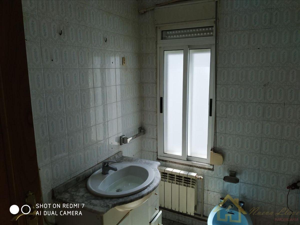 For sale of flat in Rábade