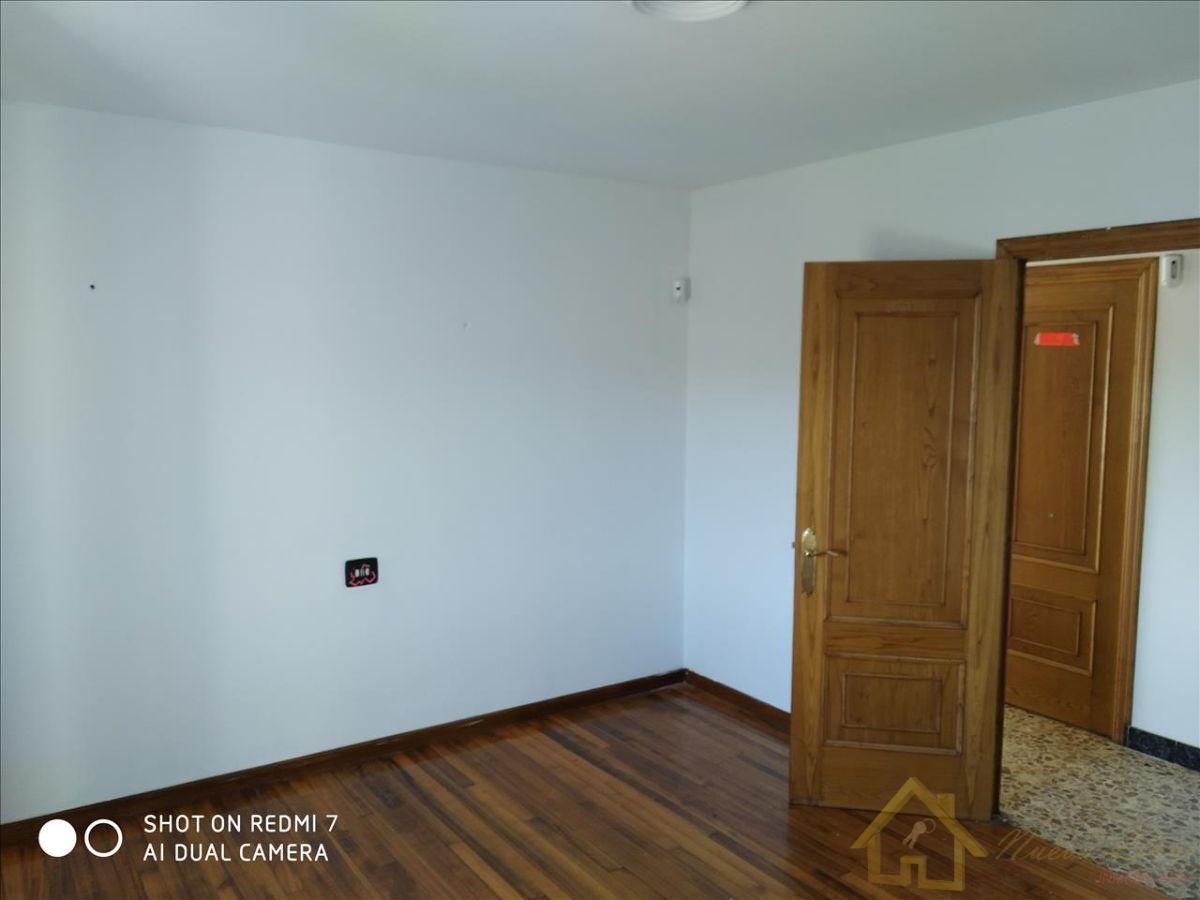 For sale of flat in Rábade
