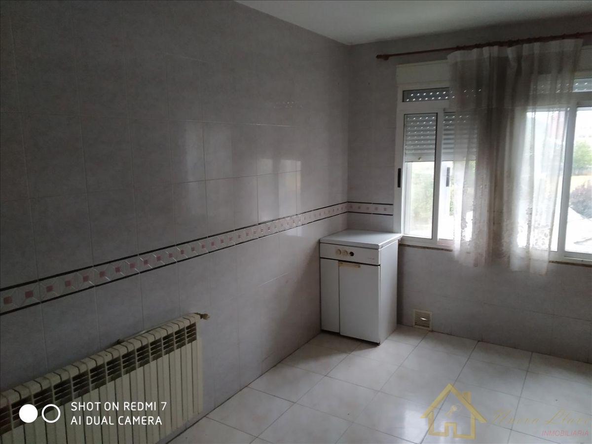 For sale of flat in Rábade
