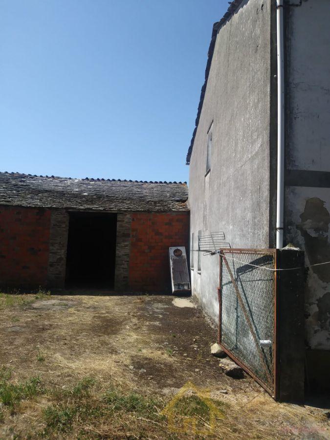 For sale of house in Cospeito