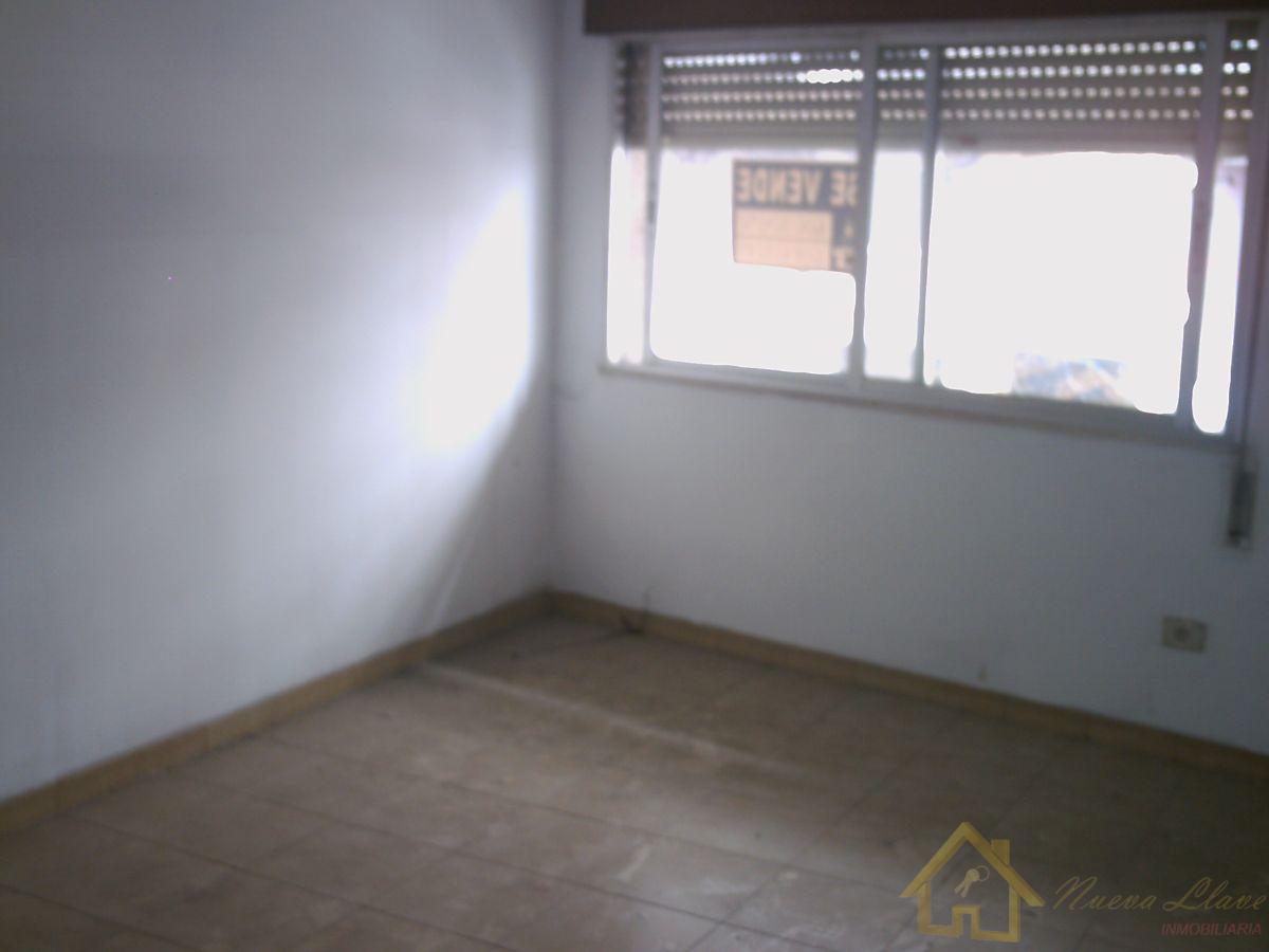 For sale of commercial in Lugo