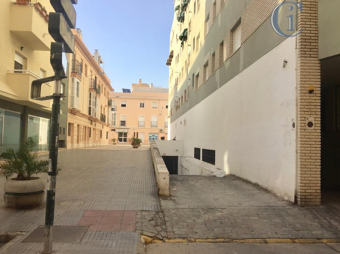 Venta de garaje en Cádiz