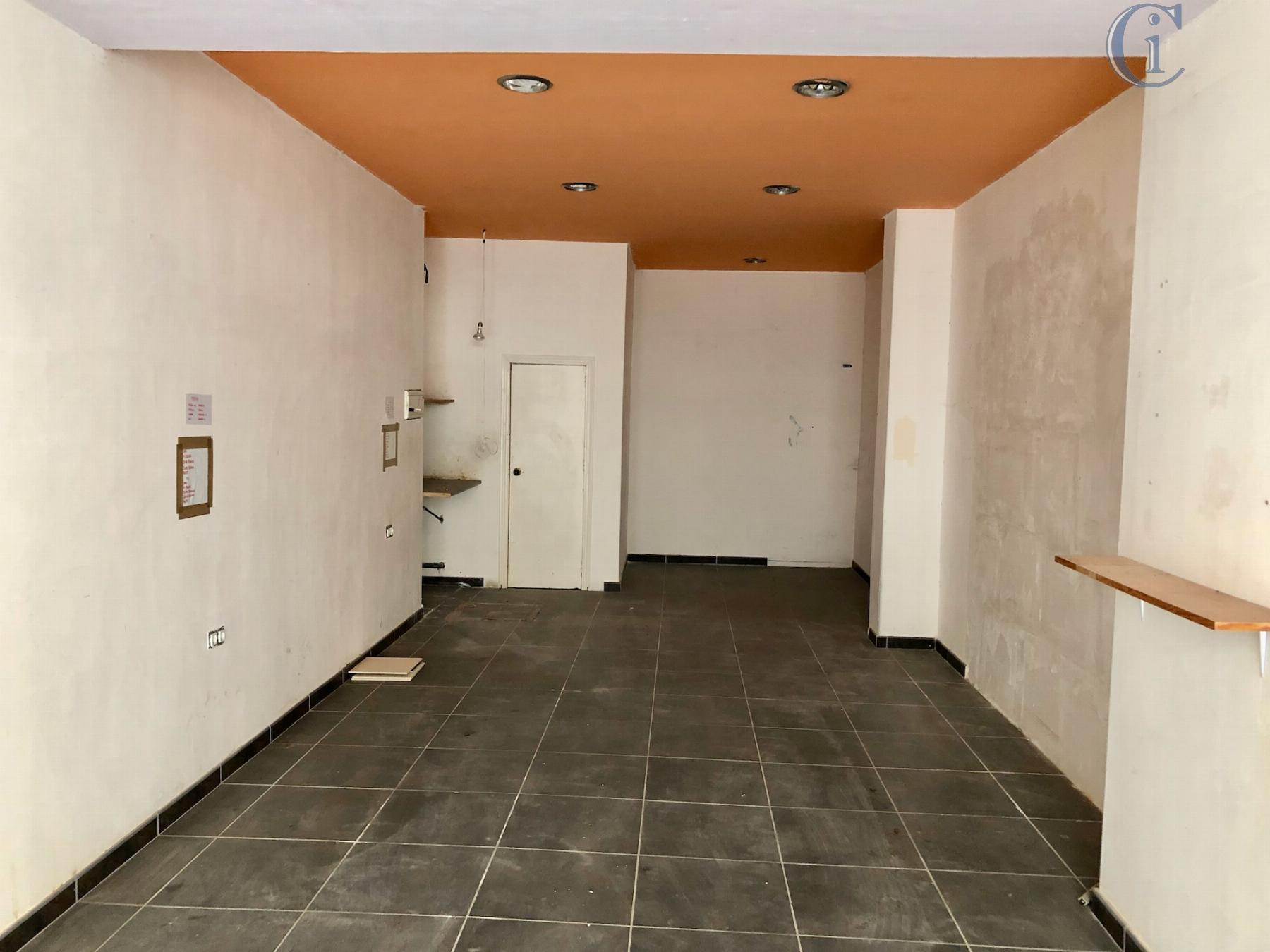 For sale of commercial in Cádiz
