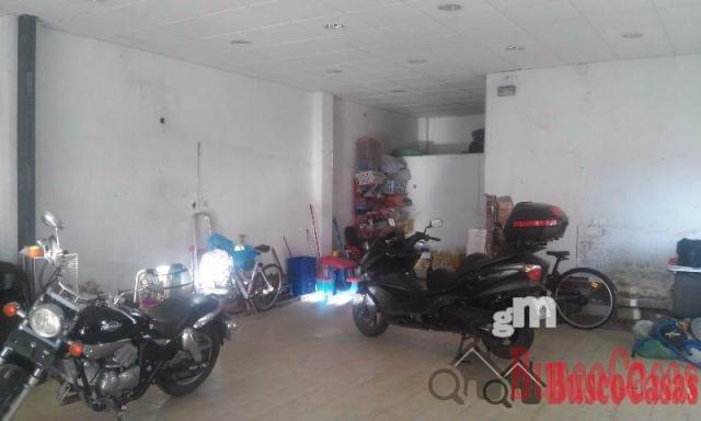 For rent of commercial in Patiño