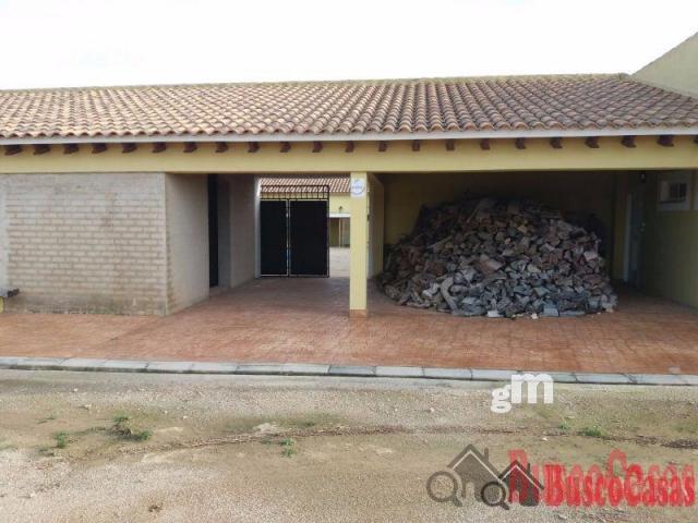 For sale of chalet in Murcia