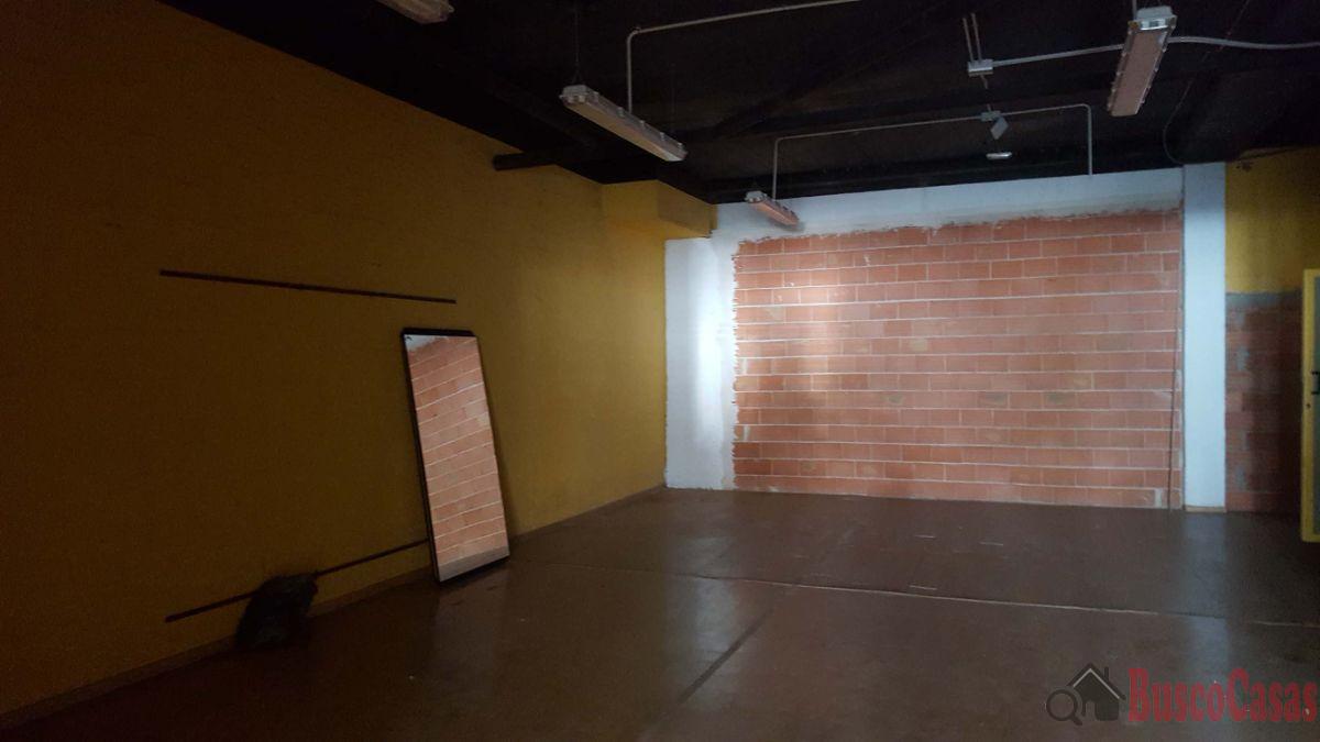 For rent of commercial in Patiño