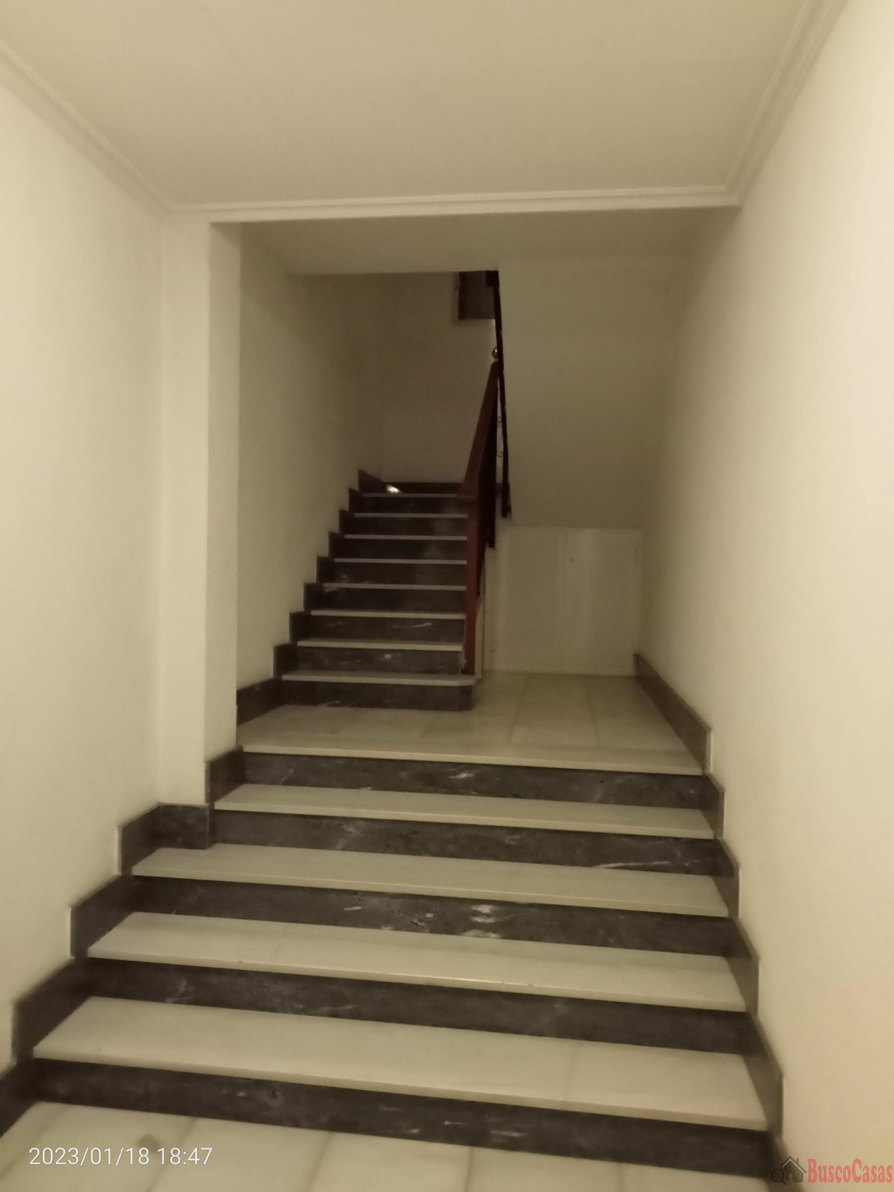 Salgai  apartamentu  Murcia