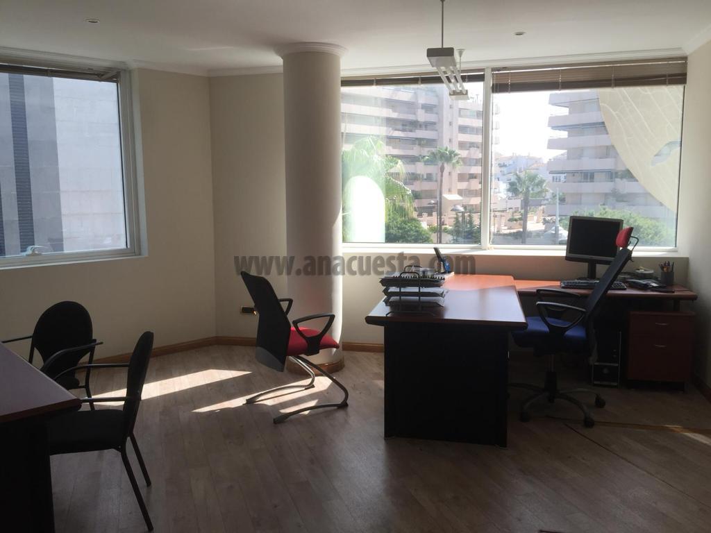 For rent of office in Marbella