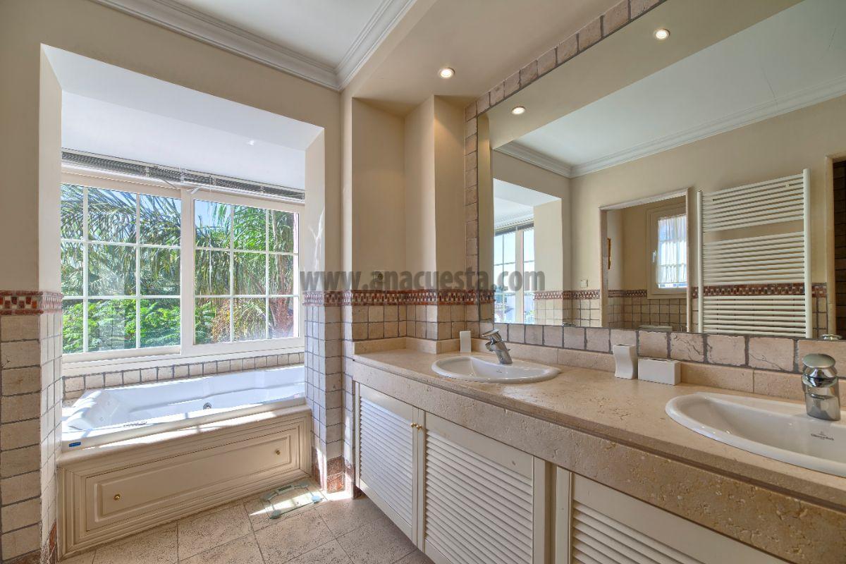 Bathroom Bathroom