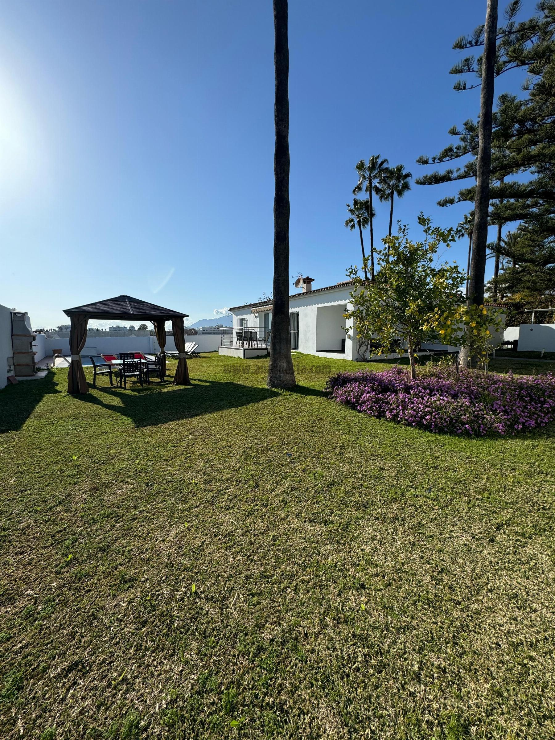 For rent of villa in San Pedro de Alcántara