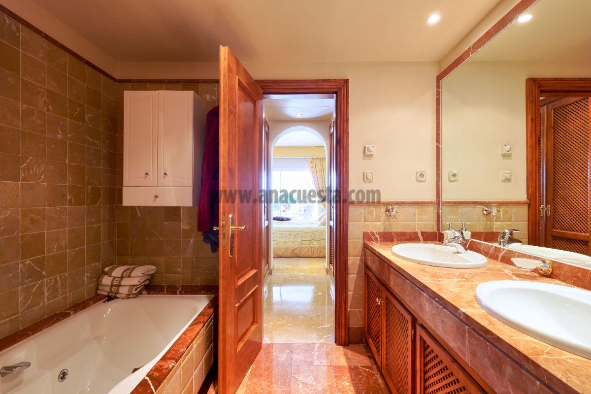 Bathroom Bathroom