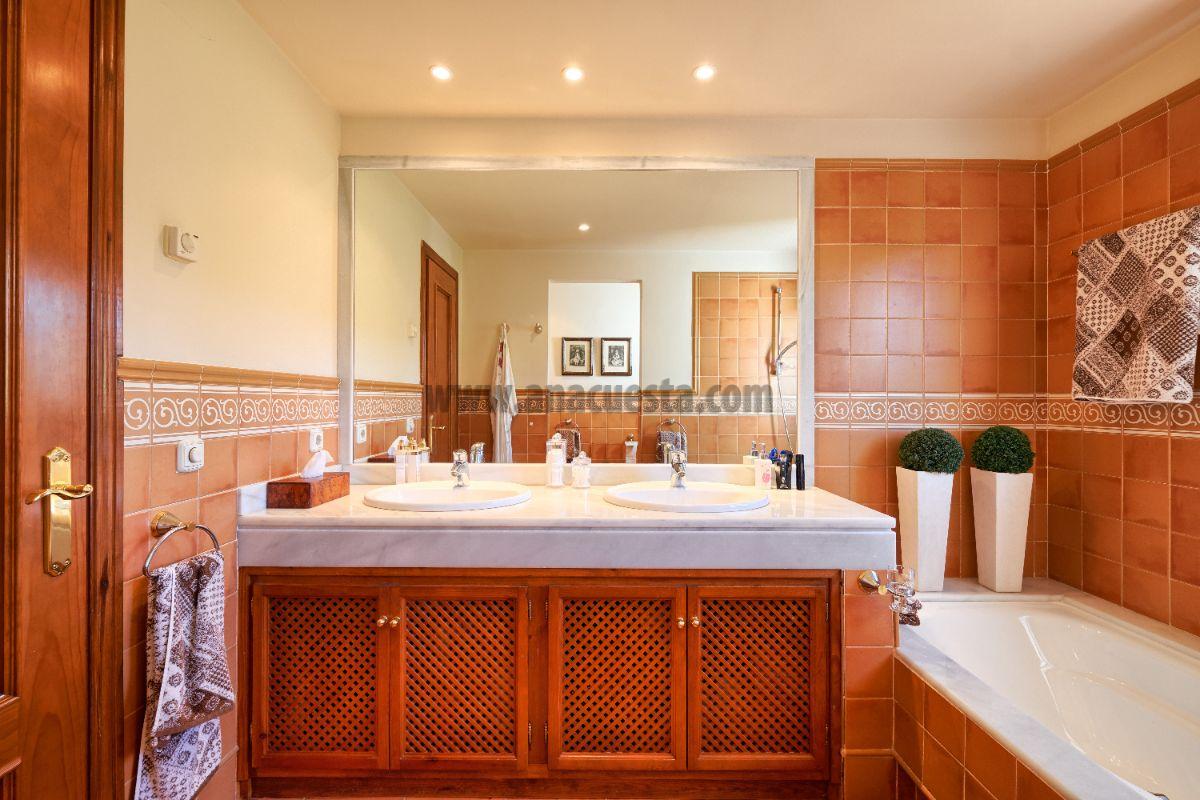 Bathroom Bathroom