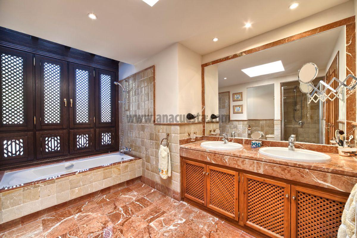 Bathroom Bathroom