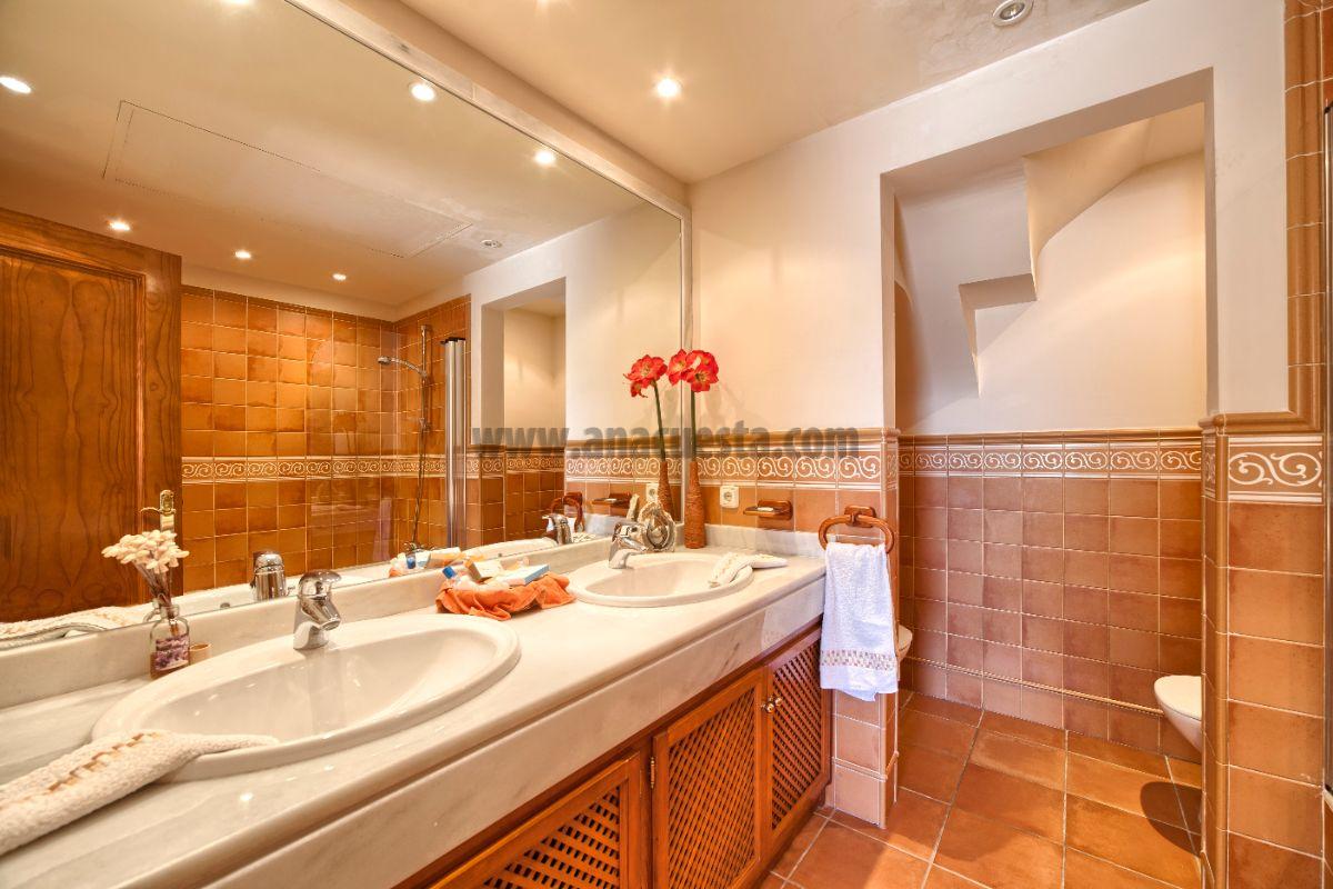 Bathroom Bathroom