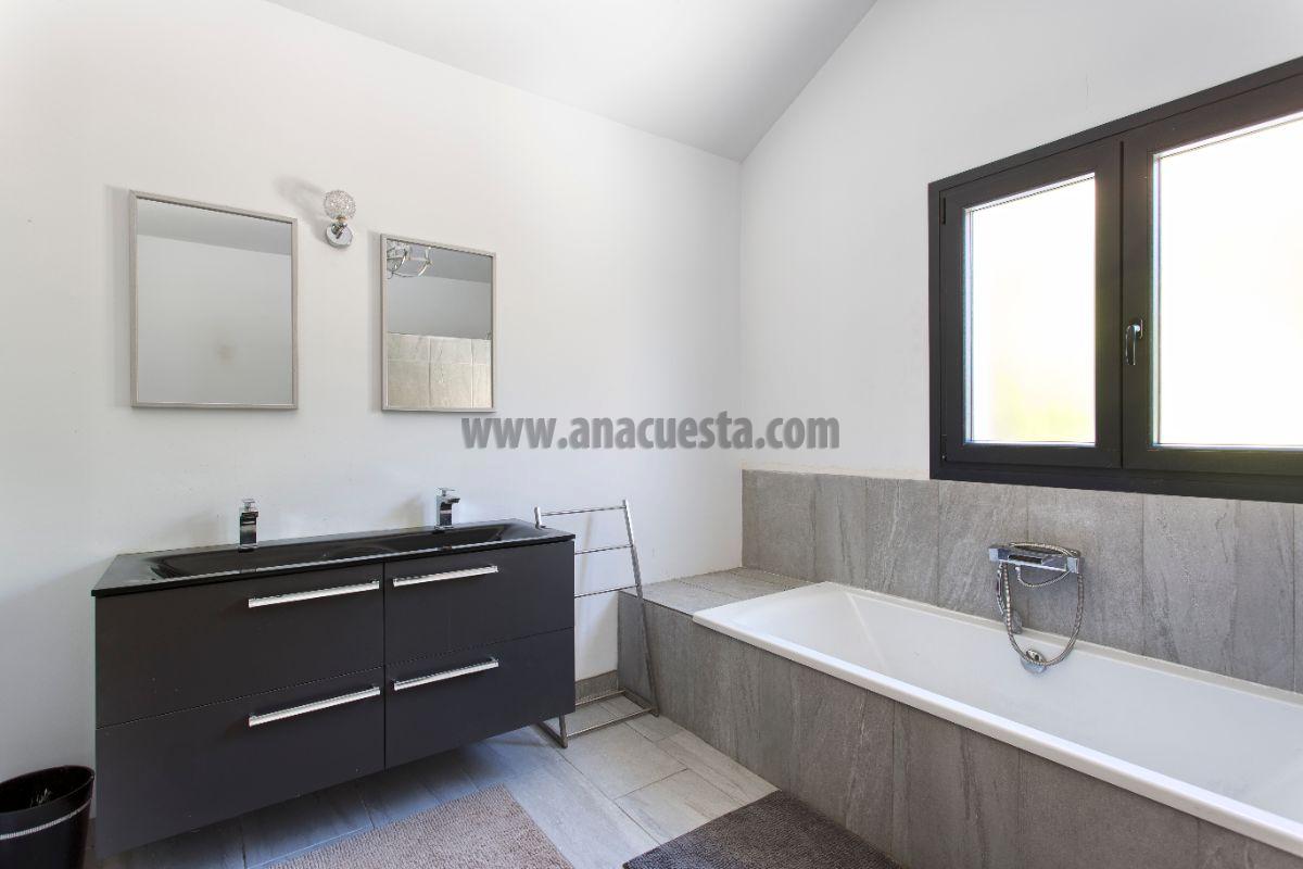 Bathroom Bathroom