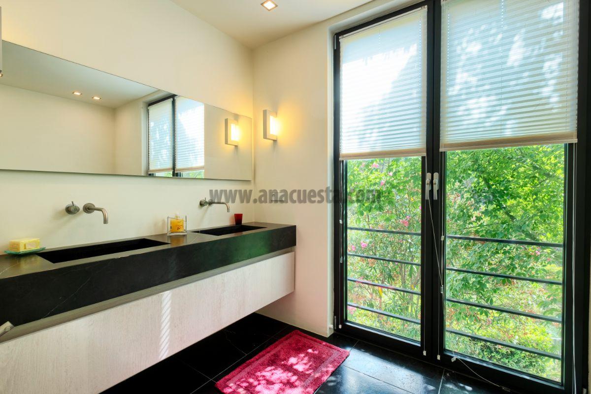Bathroom Bathroom