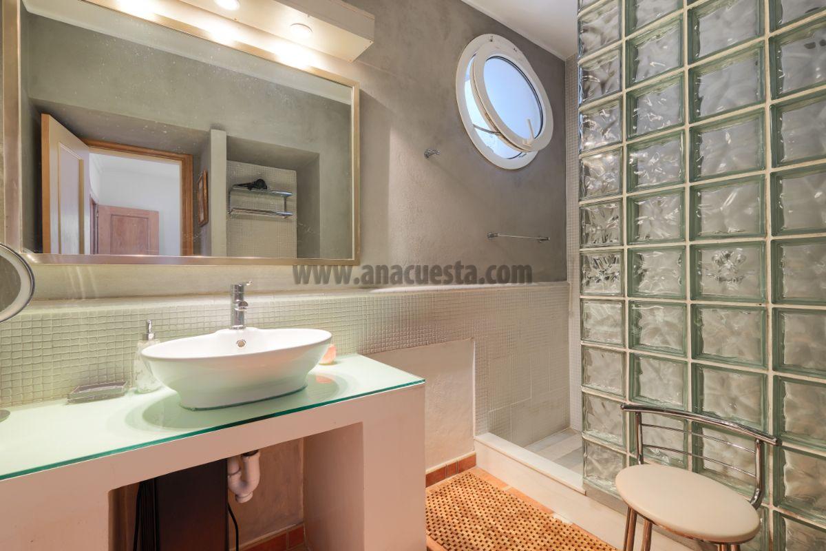 Bathroom Bathroom
