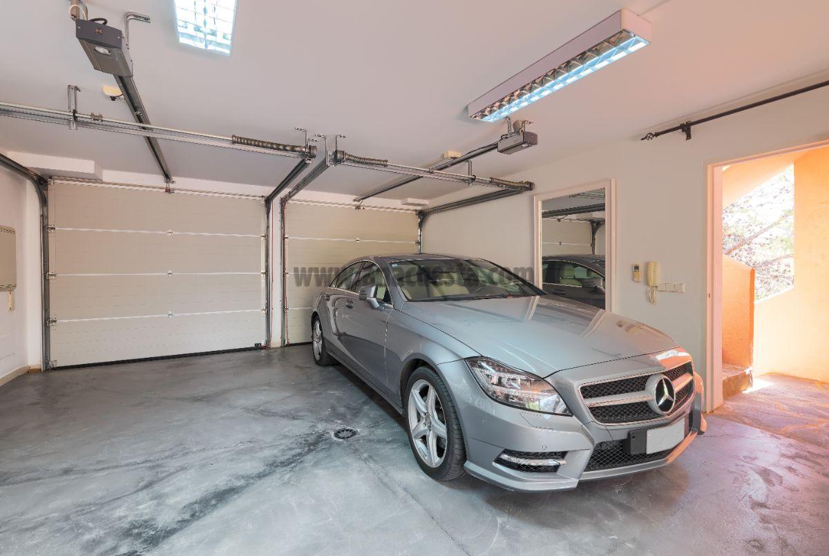 Garage Garage