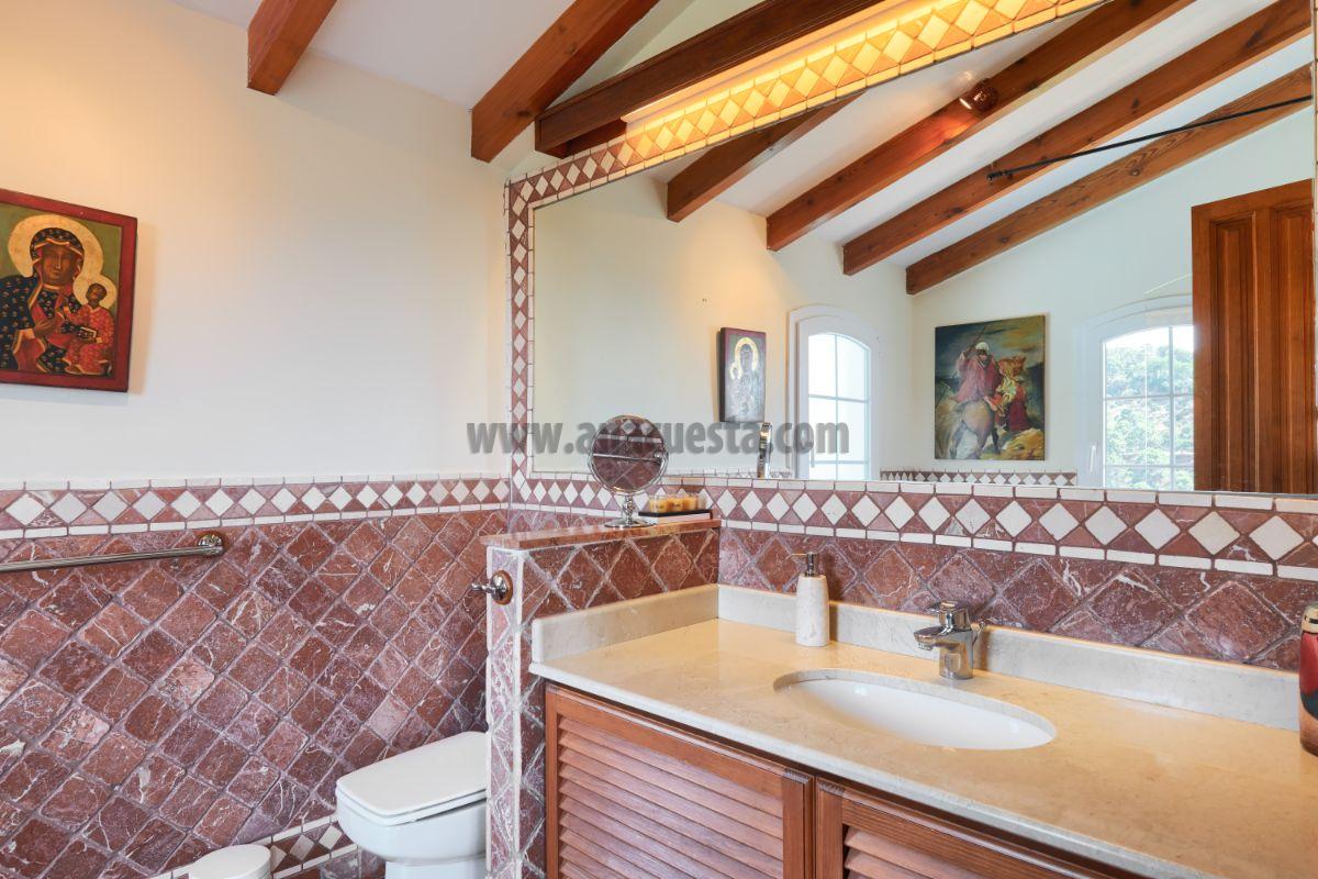 Bathroom Bathroom
