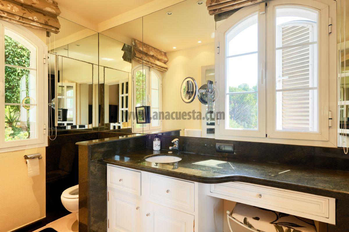 Bathroom Bathroom