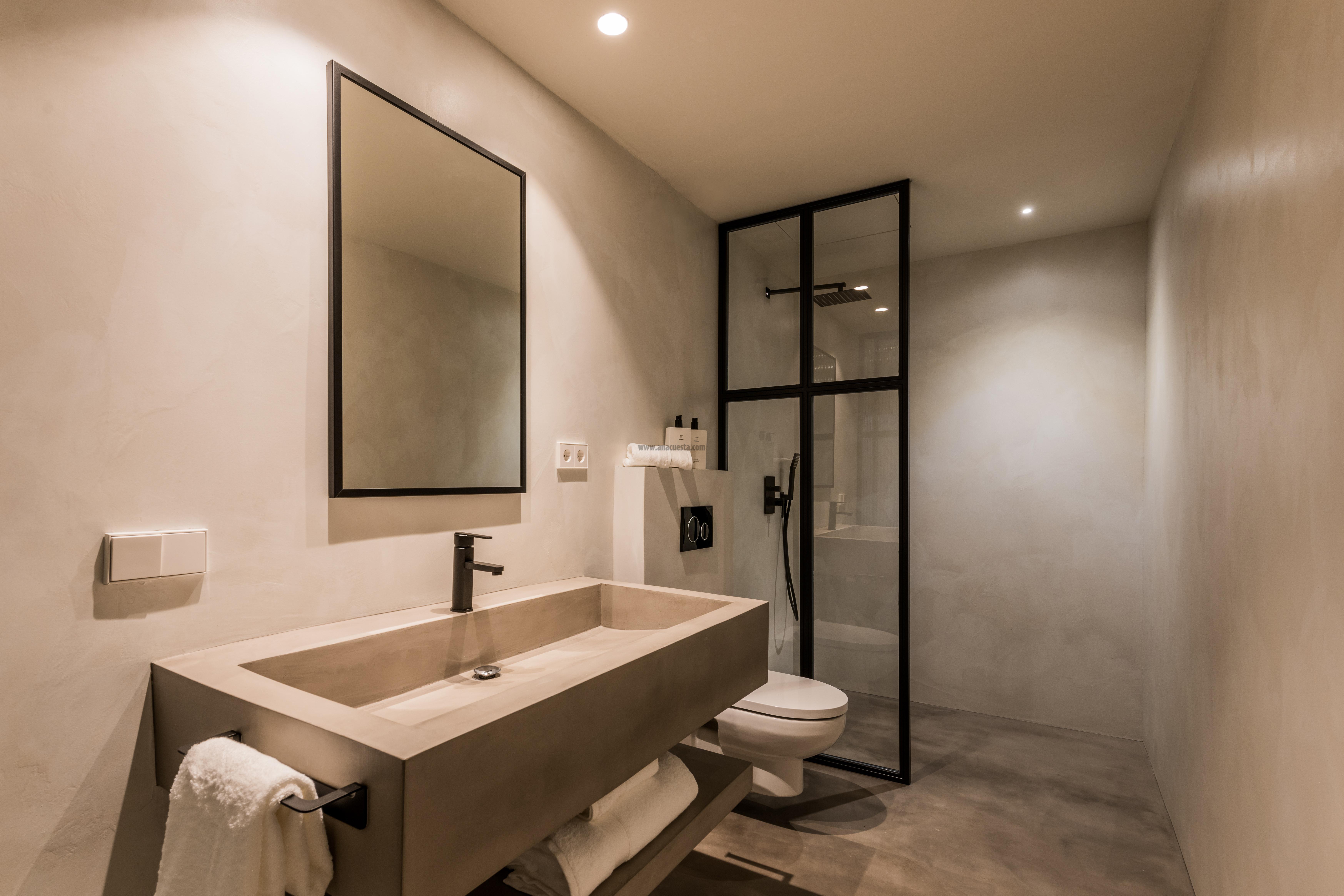Bathroom Bathroom