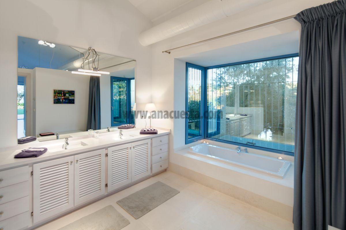 Bathroom Bathroom