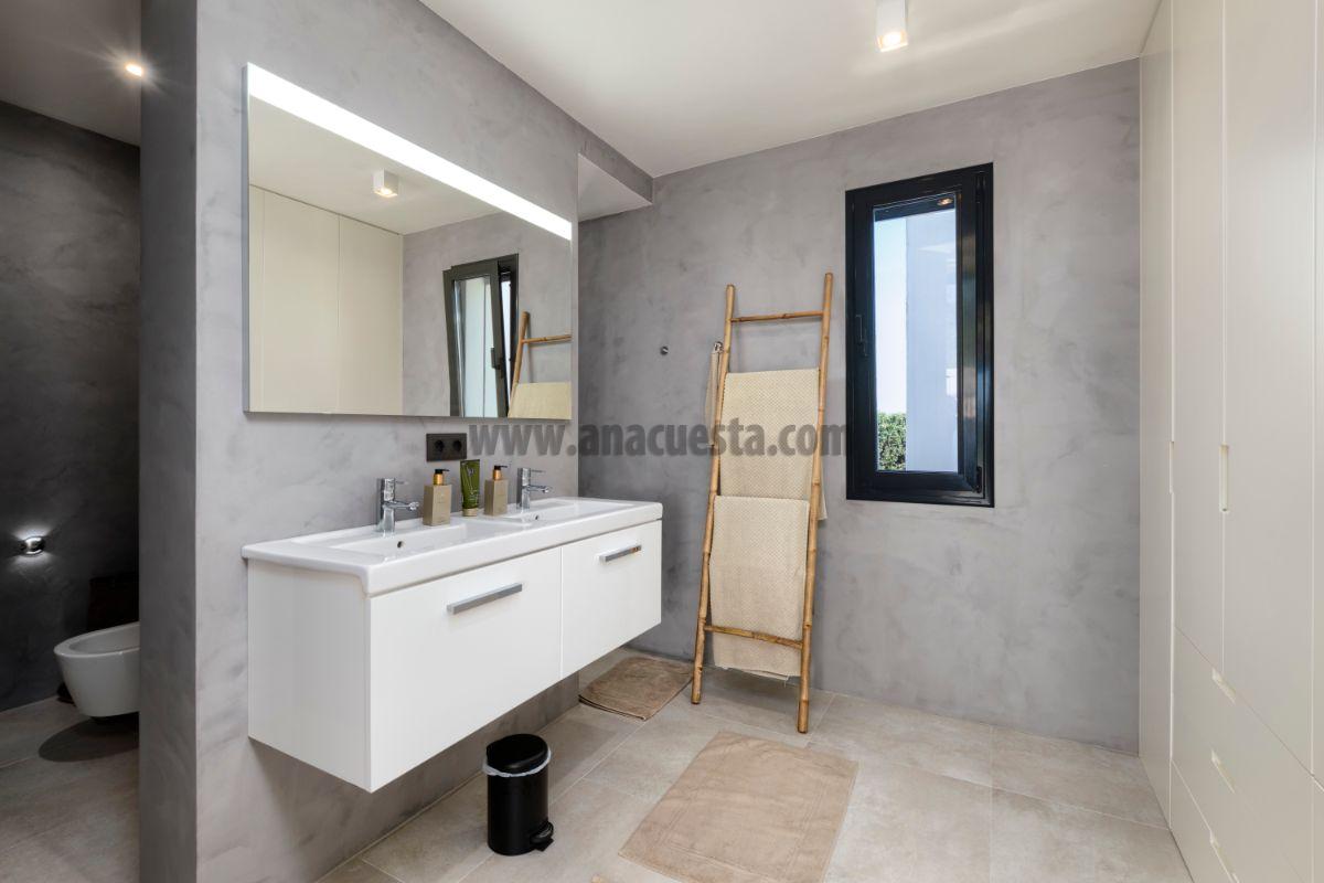 Bathroom Bathroom