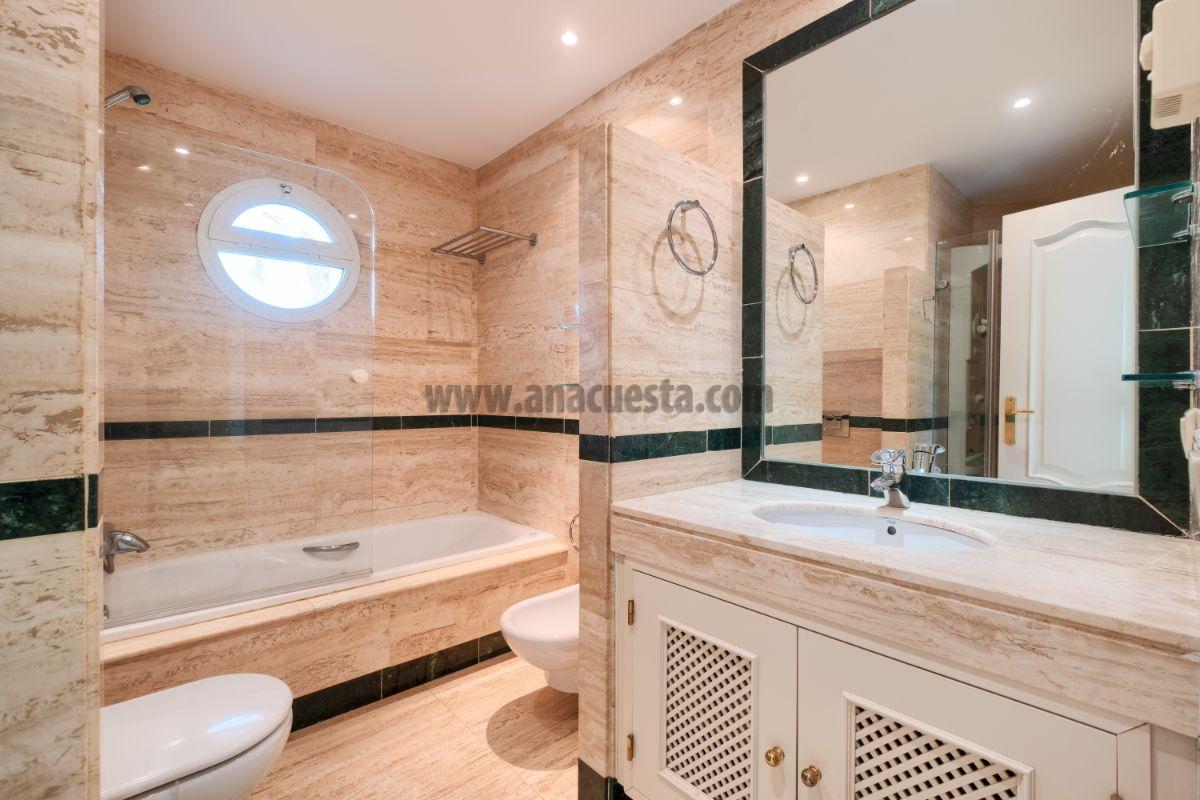 Bathroom Bathroom