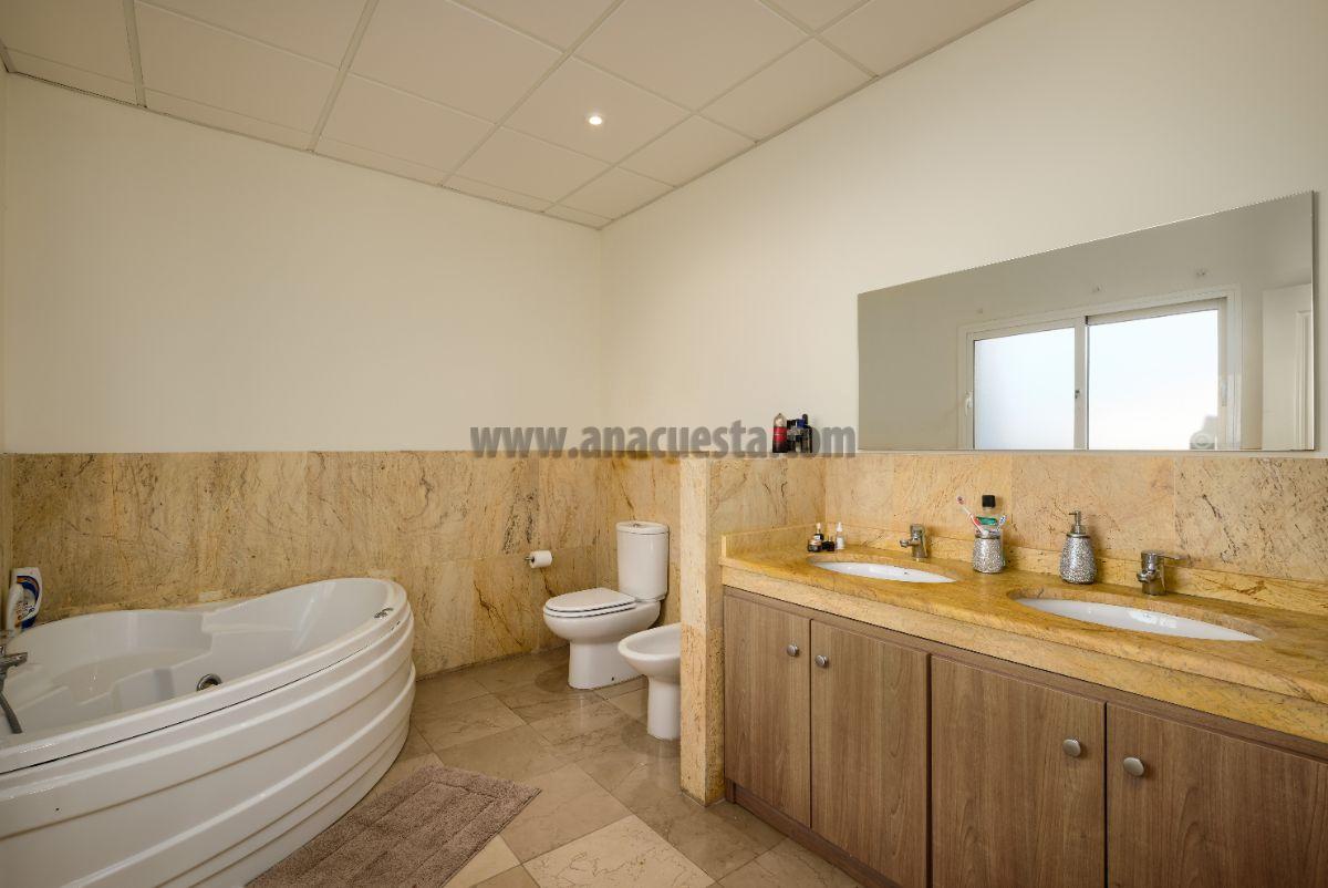 Bathroom Bathroom