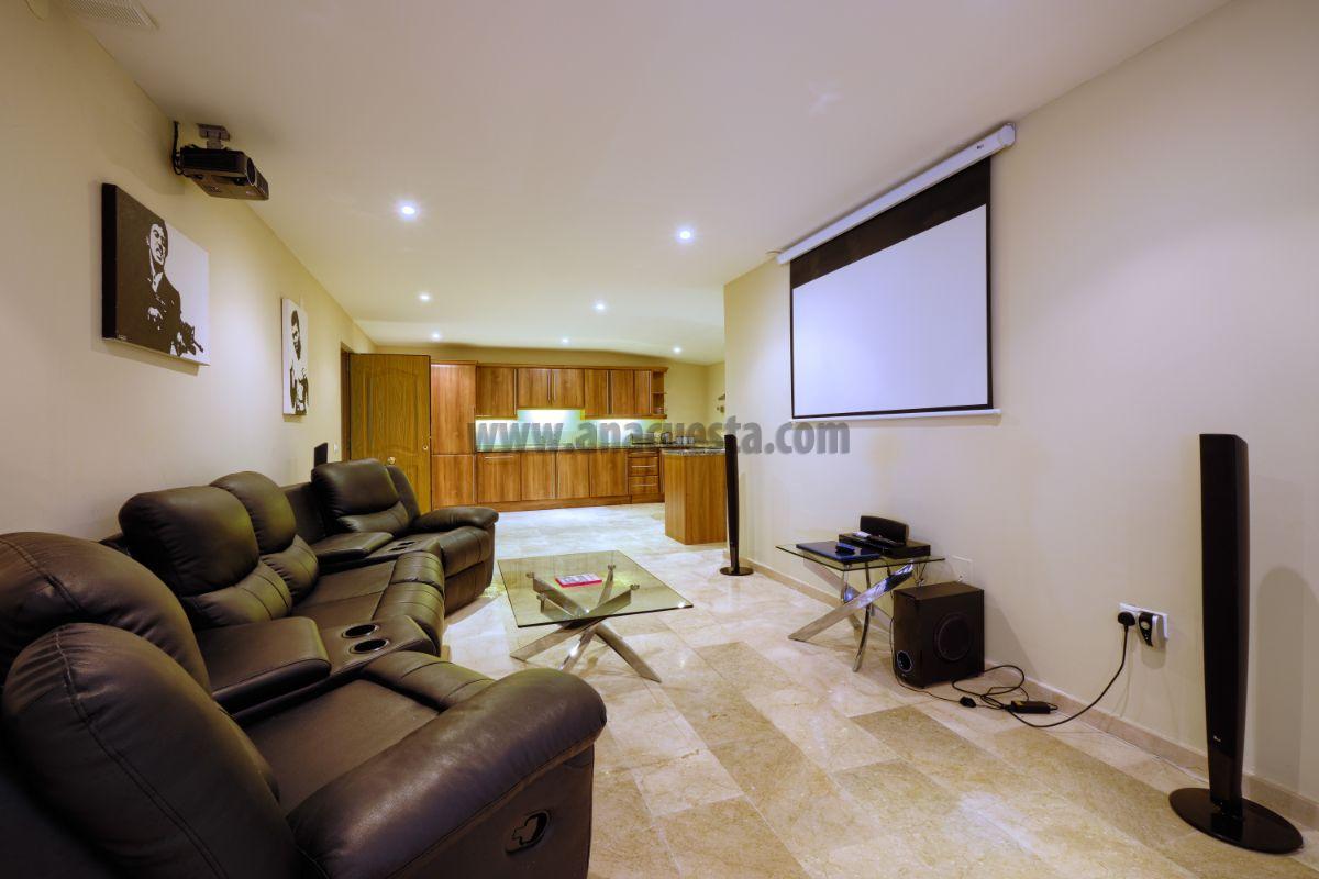 Room Room
