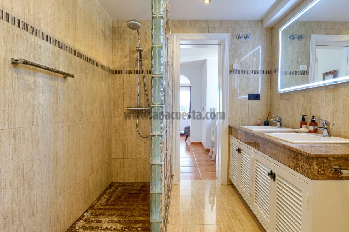 Bathroom Bathroom