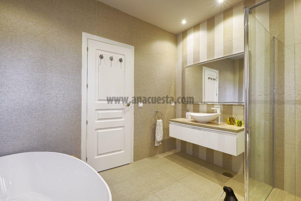 Bathroom Bathroom