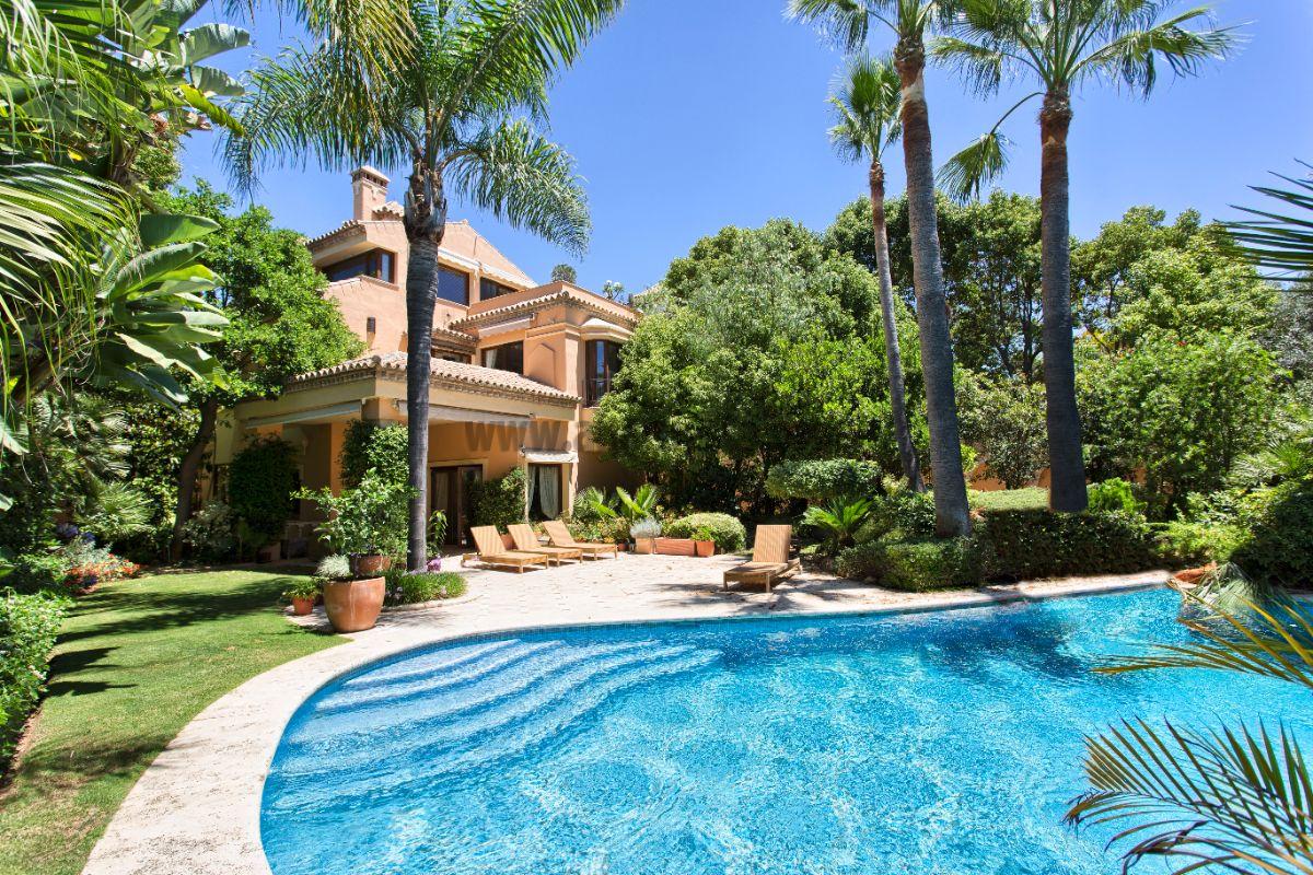 Swimming pool Swimming pool