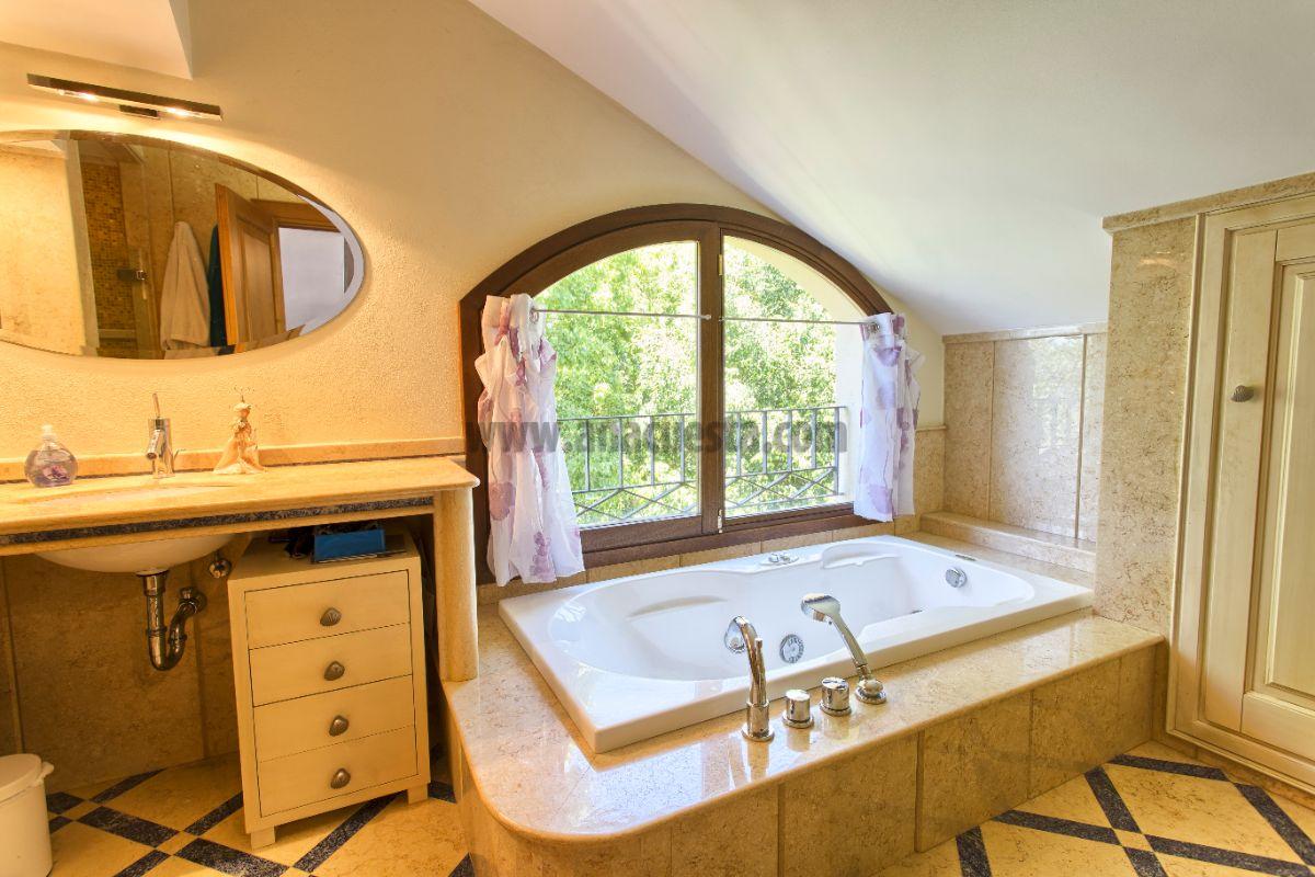 Bathroom Bathroom
