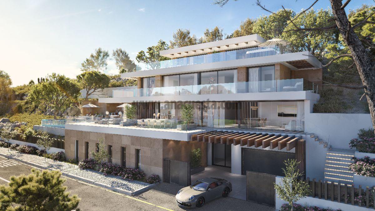 For sale of villa in Nueva Andalucía
