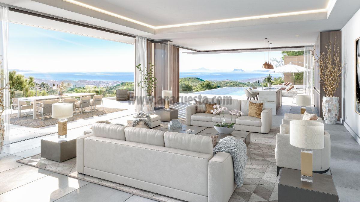 For sale of villa in Nueva Andalucía