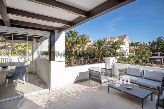 For sale of apartment in Marbella