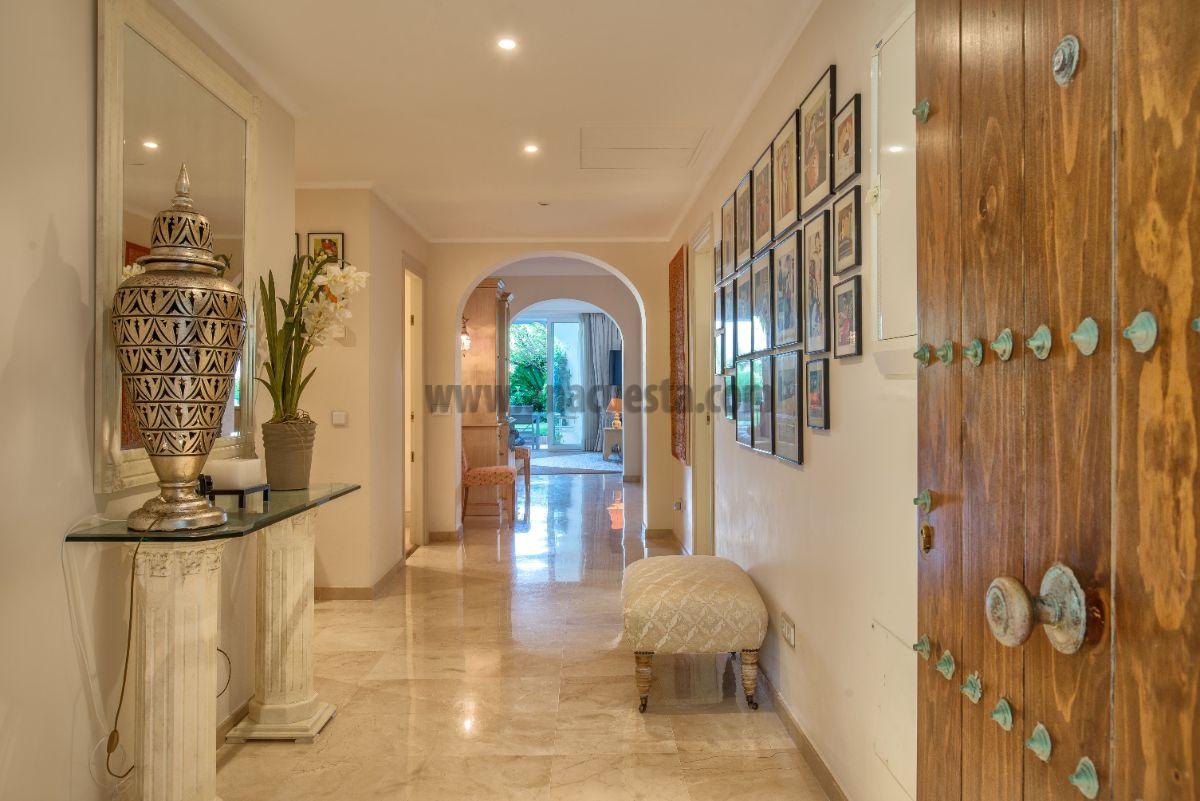 Entry/Exit Entry/Exit