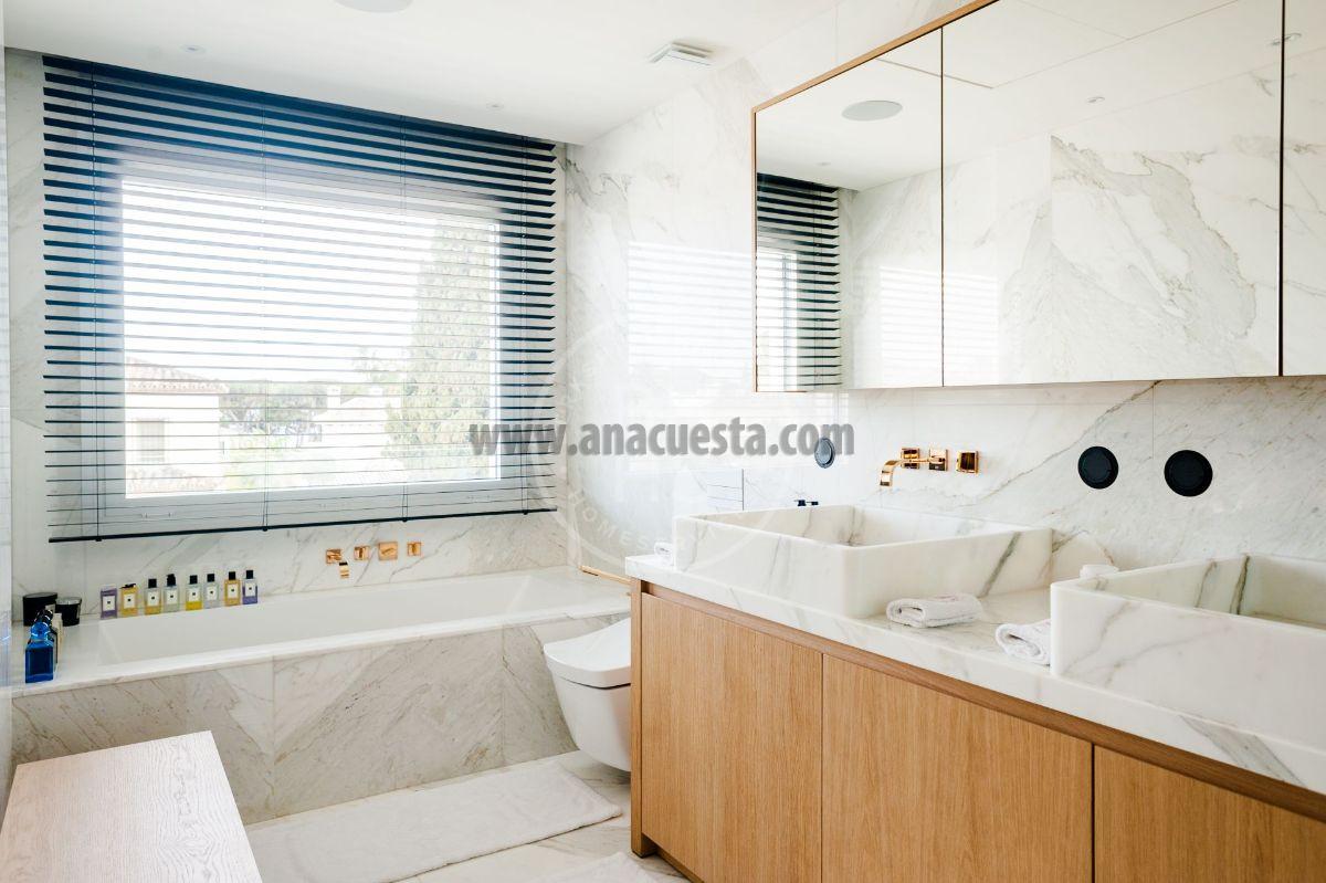 Bathroom Bathroom