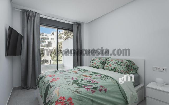 For sale of apartment in Benahavís