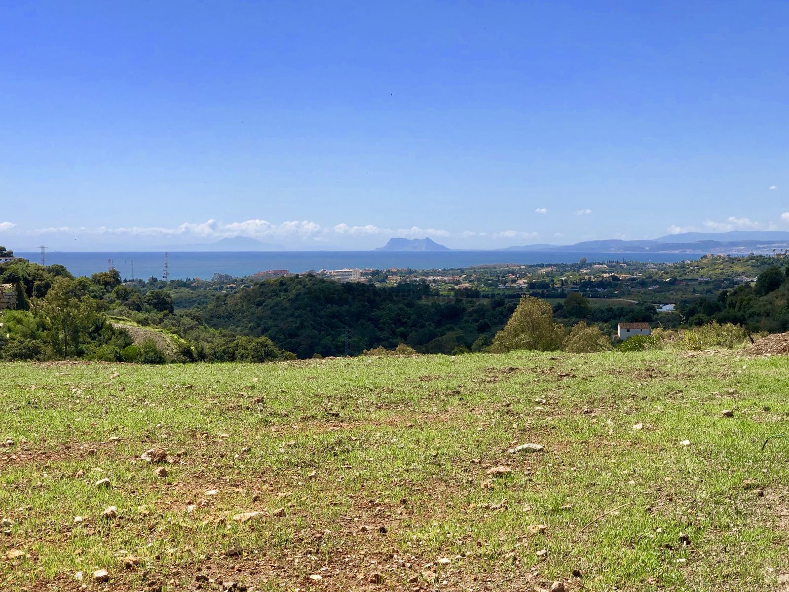 For sale of land in Estepona