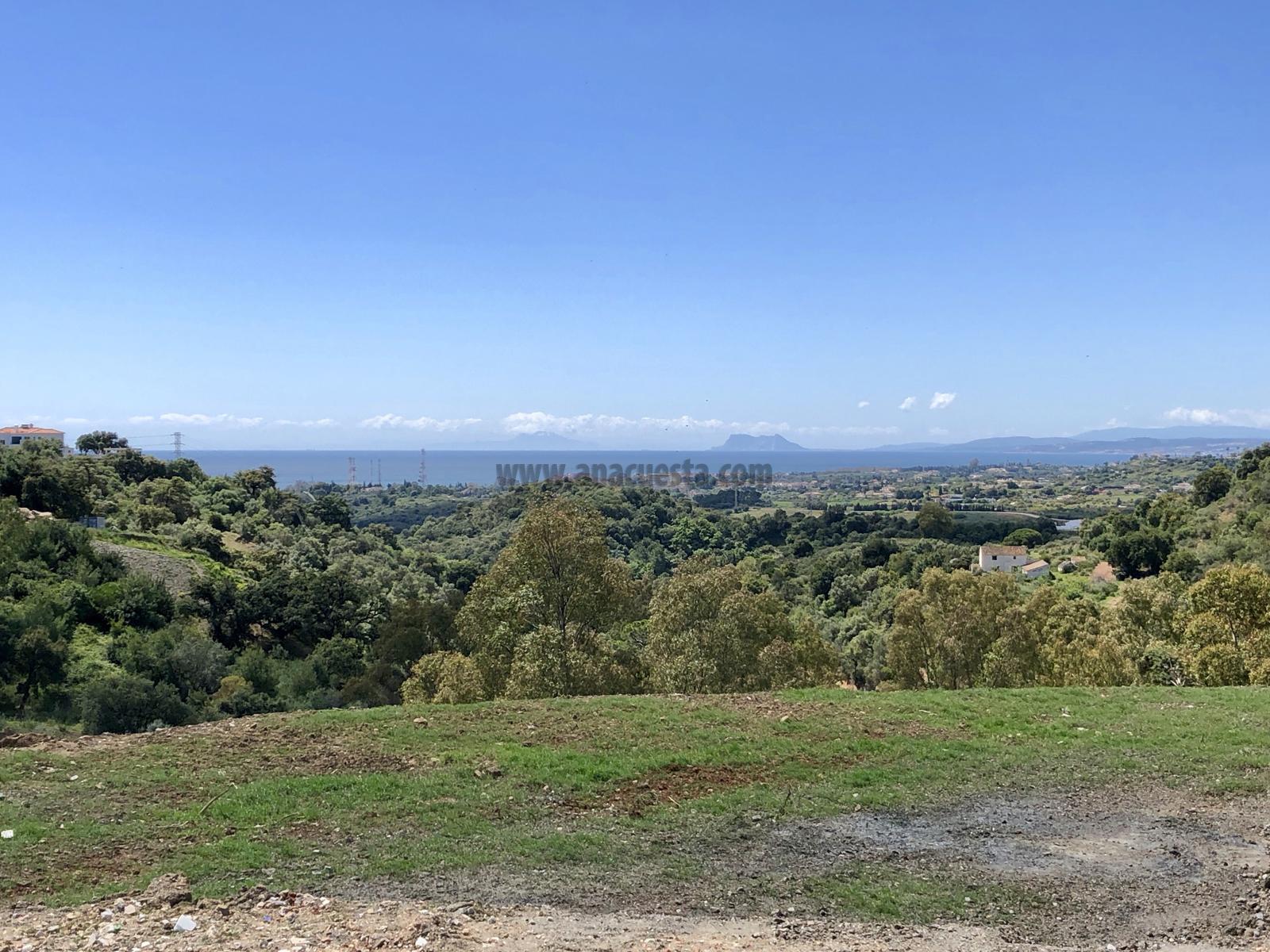 For sale of land in Estepona