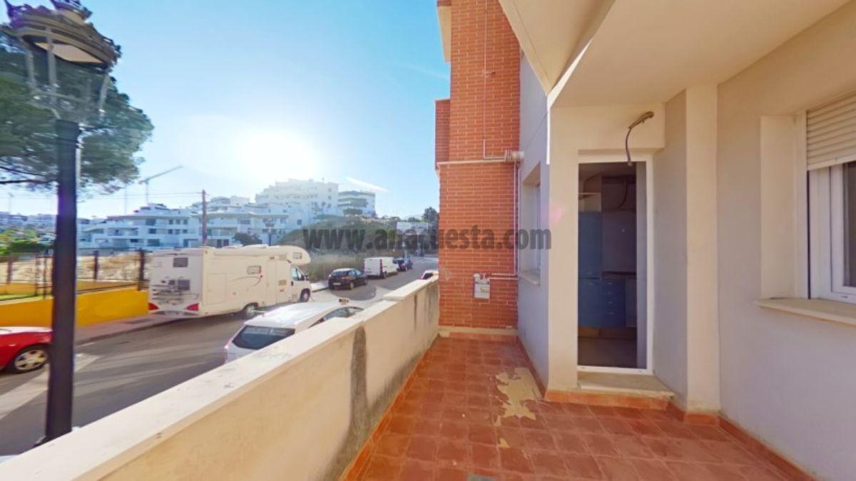 For sale of apartment in Estepona