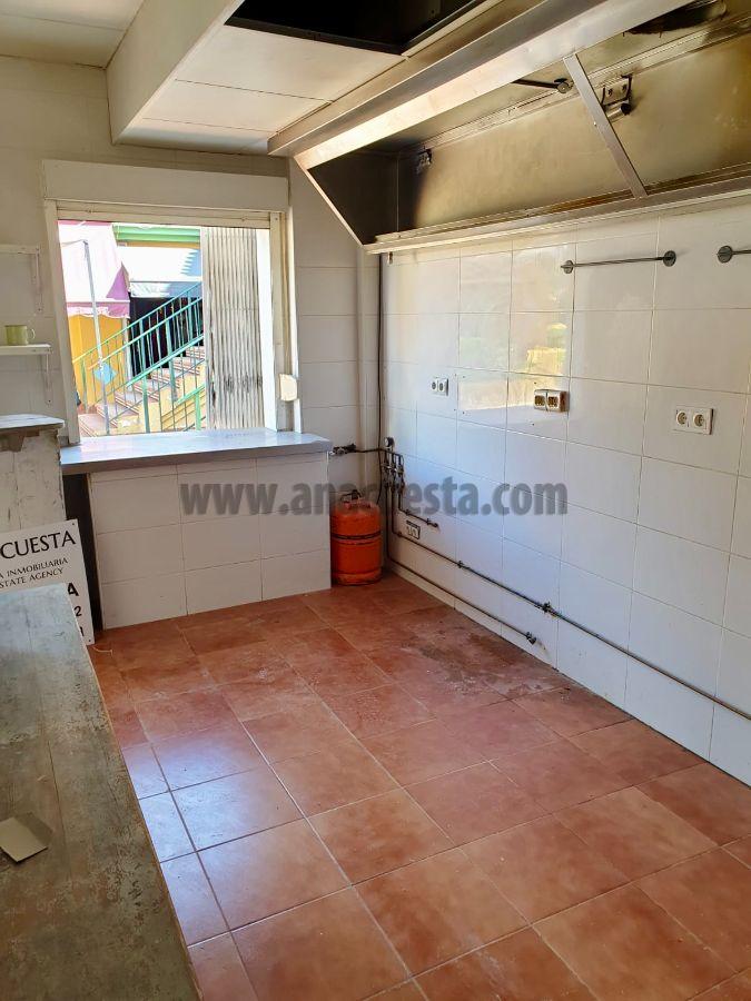 For sale of commercial in Estepona