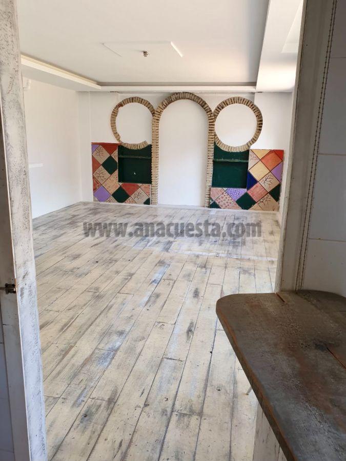 For sale of commercial in Estepona